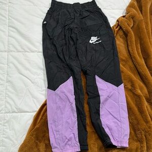Nike kid’s windbreaker pants size large